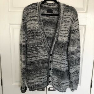 ASOS DESIGN Oversized Men’s Black and Grey Knit Feather Cardigan Sweater Size M